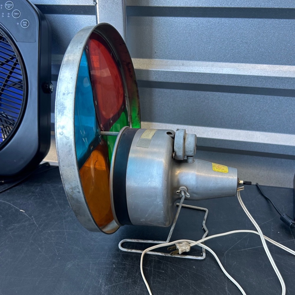 Vintage Motorized Rotating Color Wheel Christmas Tree Light MCM 4 Color - Picture 7 of 16